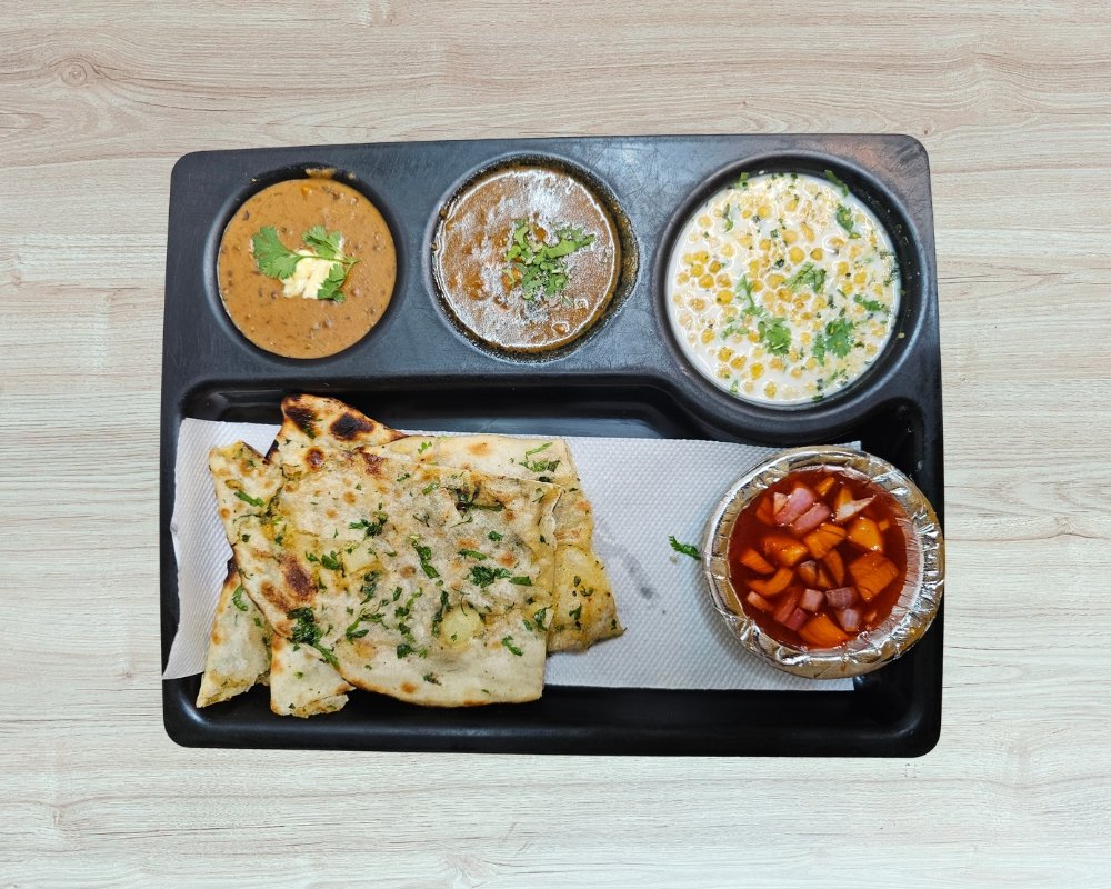 Amritsari Naan Thali